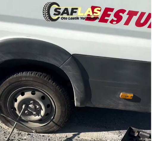 Çatalca – İstanbul Havalimanı Yolu’nda Servis Minibüsüne Acil Mobil Sibop Değişimi